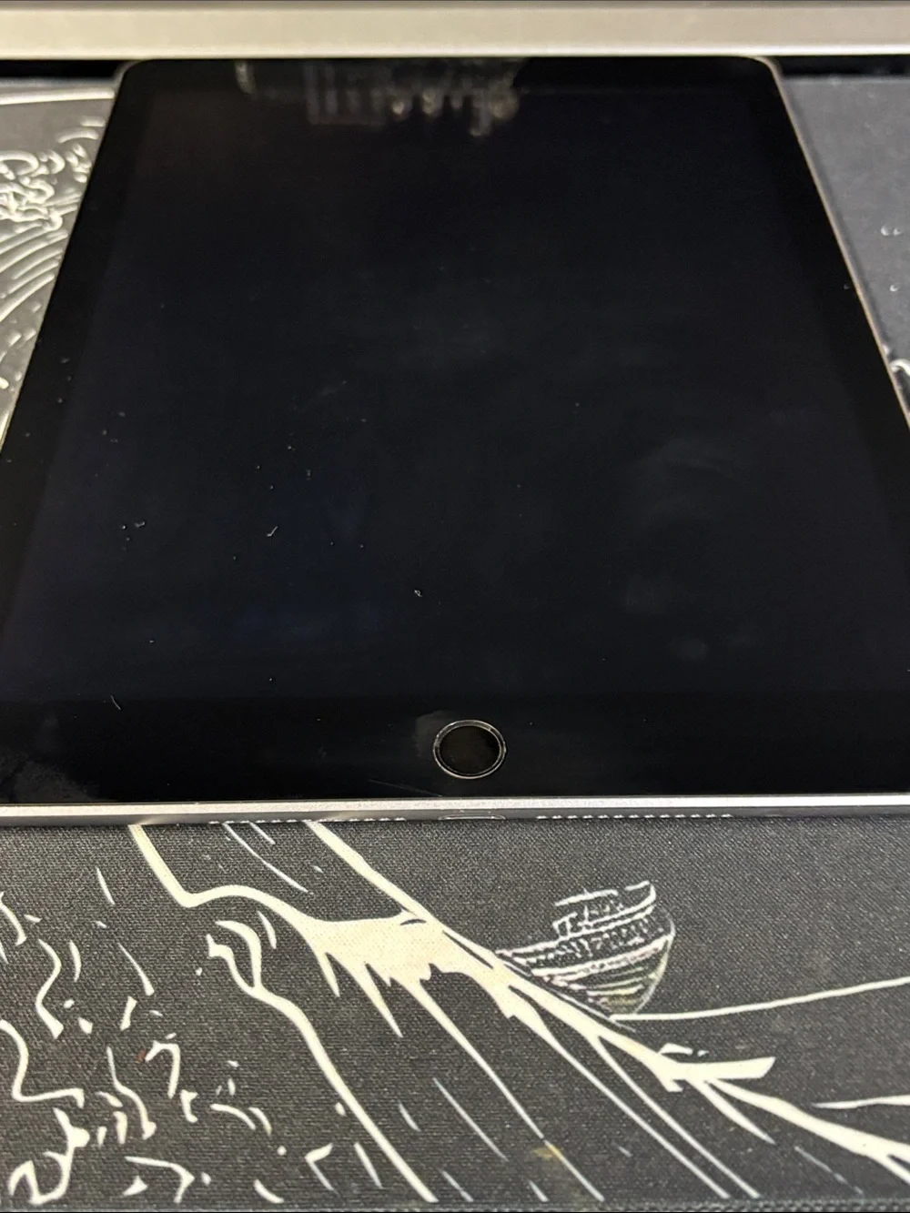 Apple 5th Gen Tablet with Colorful Display